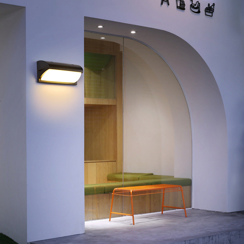 LED Waterproof Wall Light for Outdoor Spaces